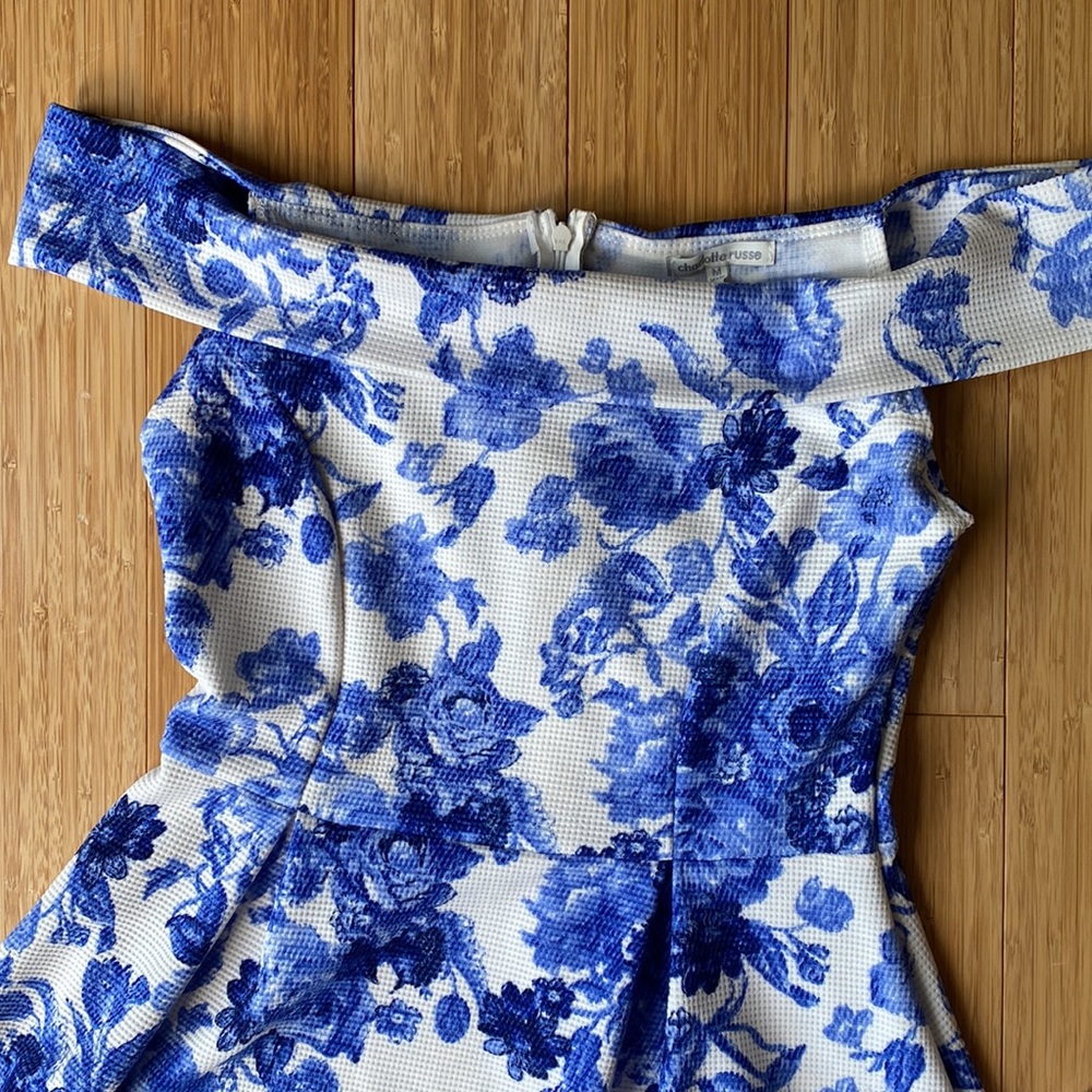 Floral off shoulder dress - Picture 2 of 5
